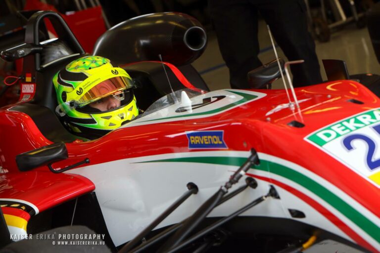 Schumacher nem fog első F3-as szezonja után azonnal az F1-ben kikötni