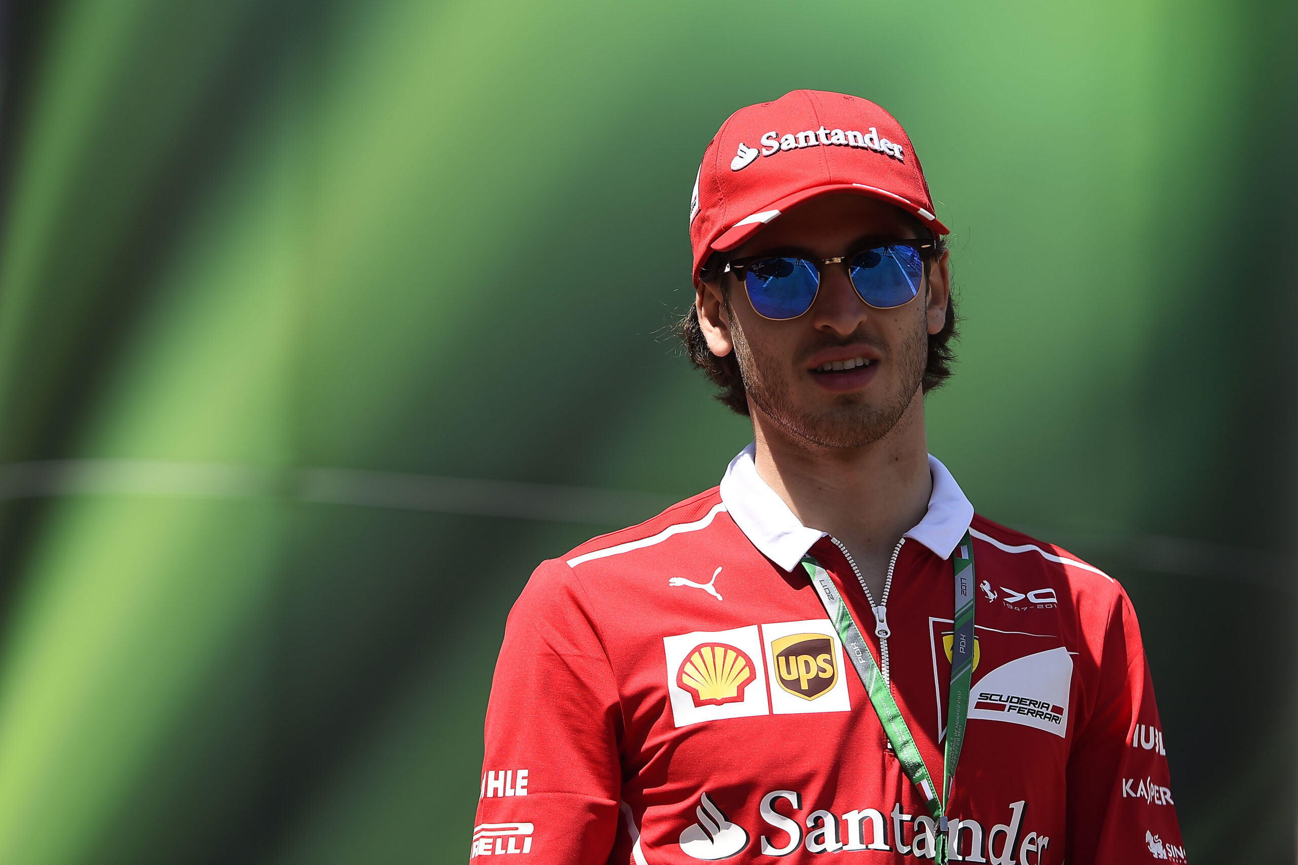 Giovinazzi újabb lehetőséget kap, de nem a Saubertől