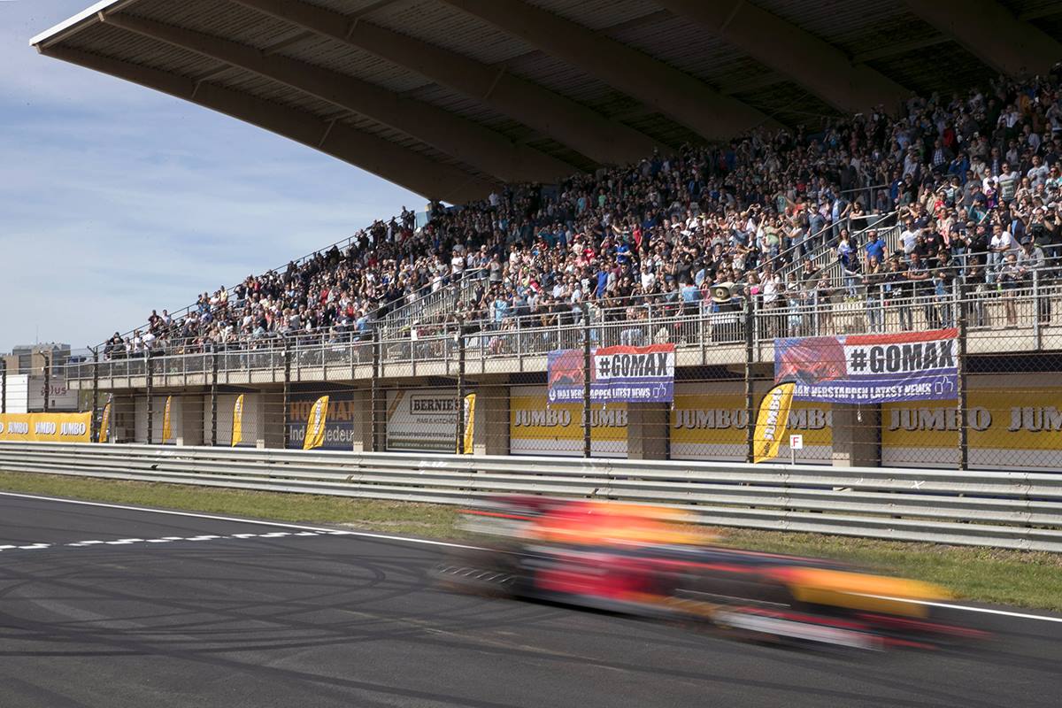 Verstappen körrekordot autózott egy rajongóknak szánt demón