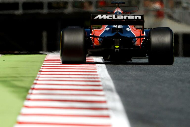 A McLaren nem akar névadó szponzort