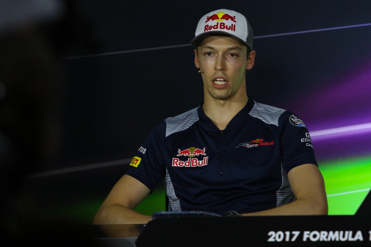 Kvyat nem lehet biztos abban, hogy megtarthatja ülését