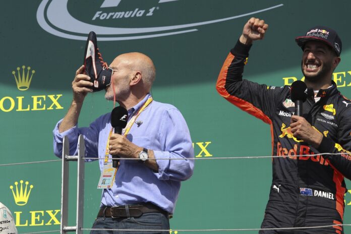 Picard kapitány, shoey, Ricciardo