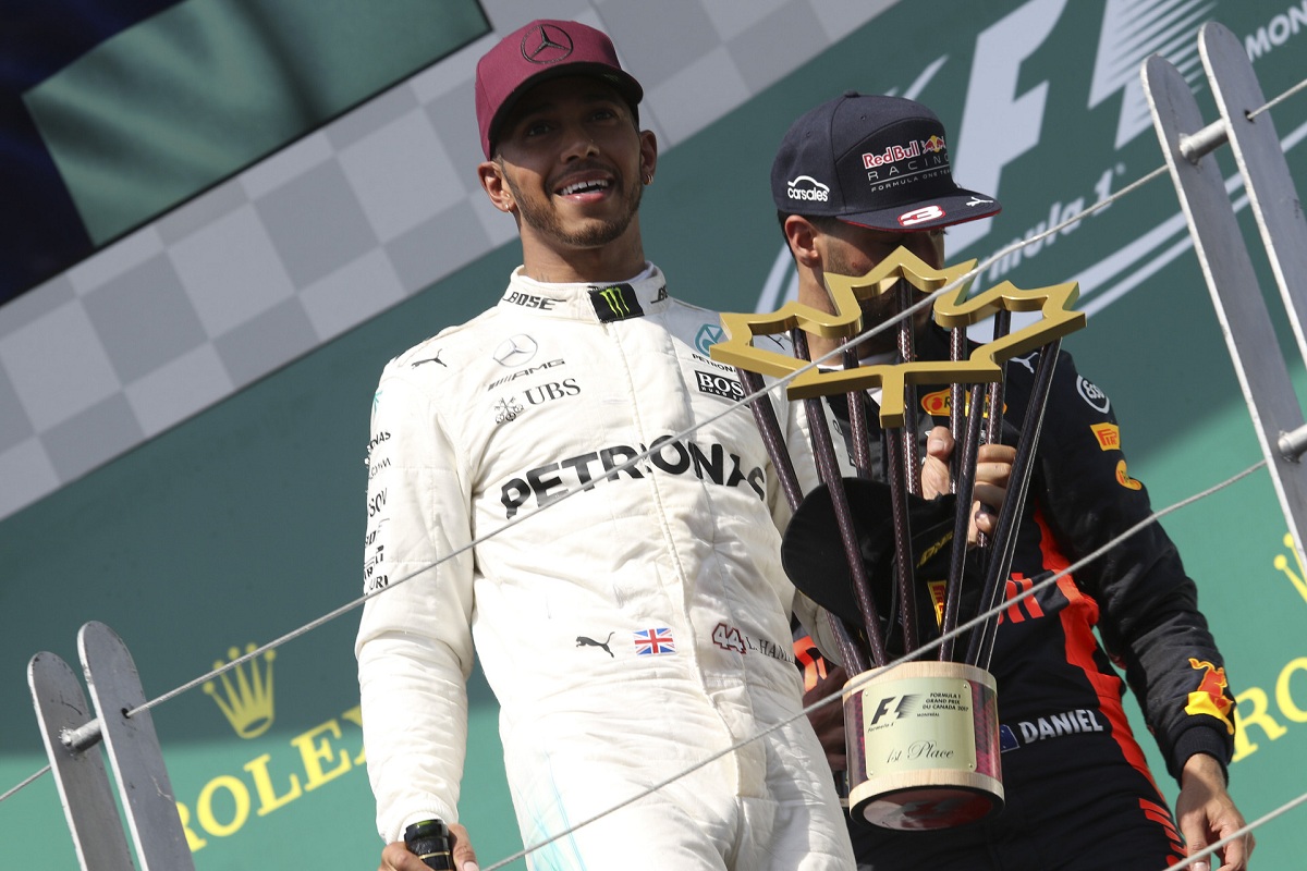 Hamilton akár 40 éves koráig is maradhat az F1-ben