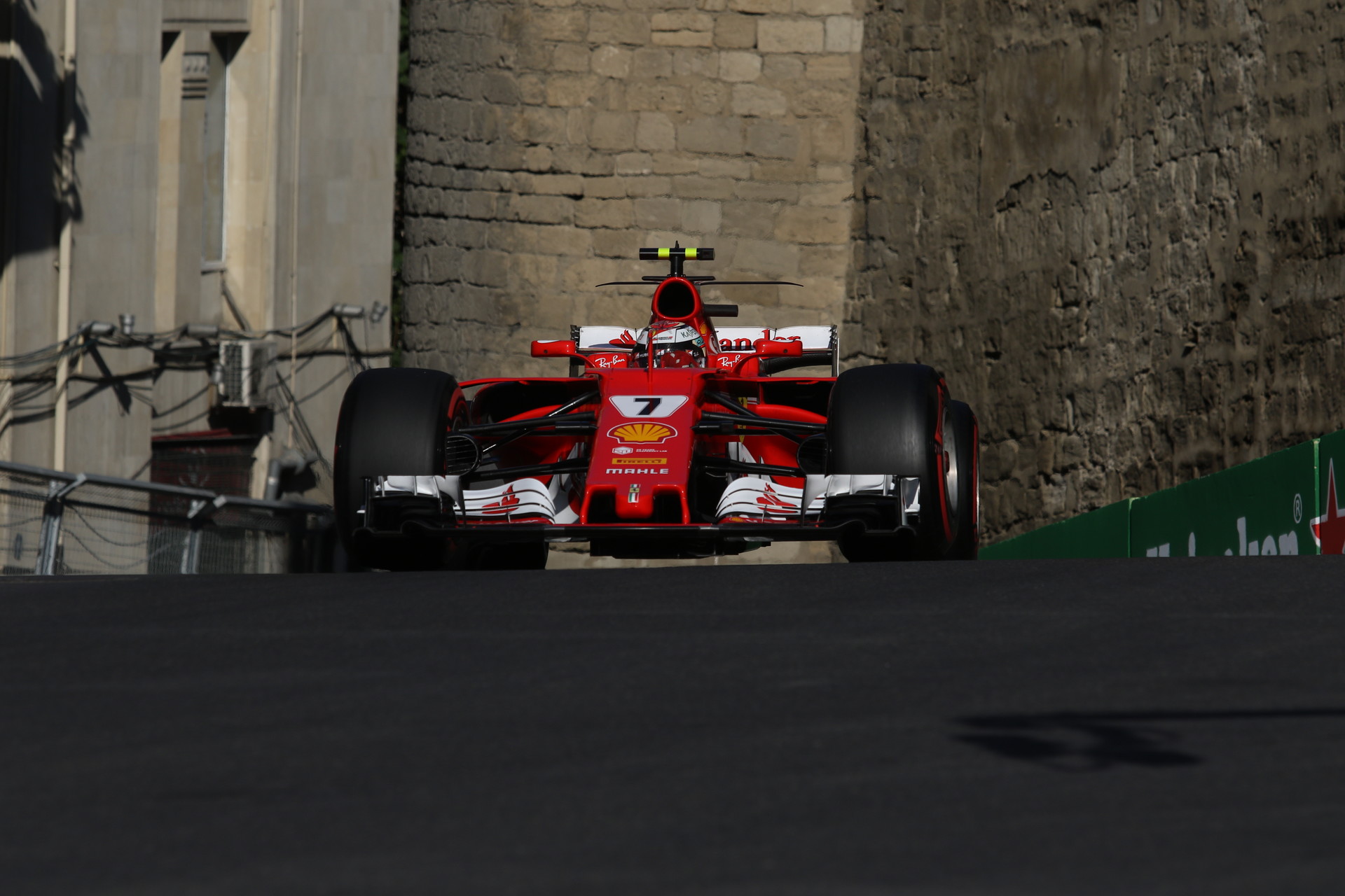 Räikkönen és Perez is büntetőpontokat kapott