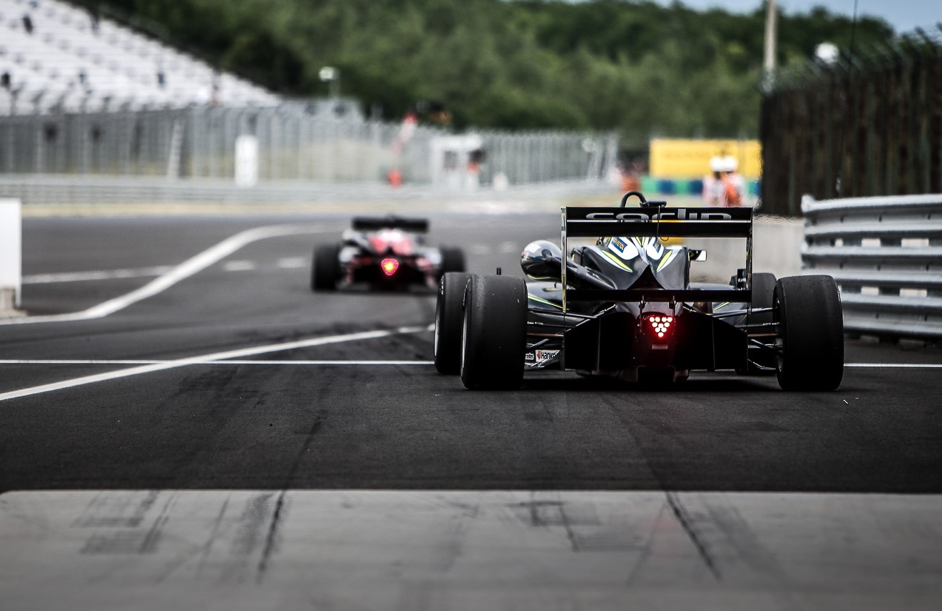 Vaidyanathan az F3-as Európa-bajnokságban folytatja a Carlinnál