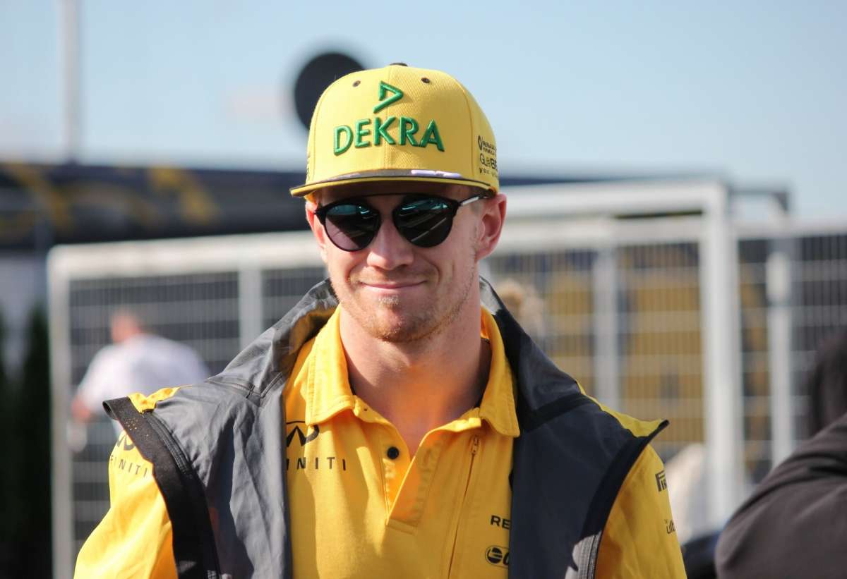 Hülkenberg öthelyes rajtbüntetést kapott váltócsere miatt