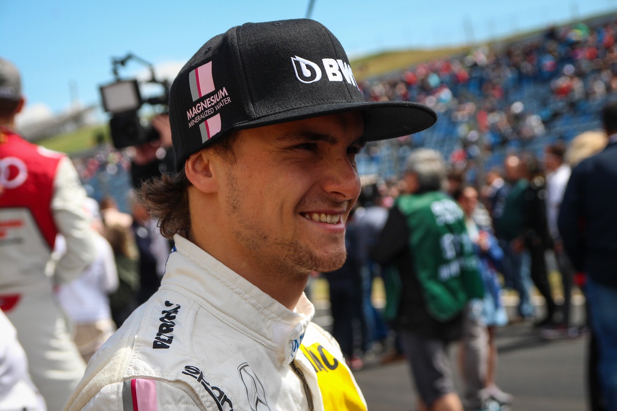 Auer és Mazepin is autóba ül a hungaroringi F1 teszten