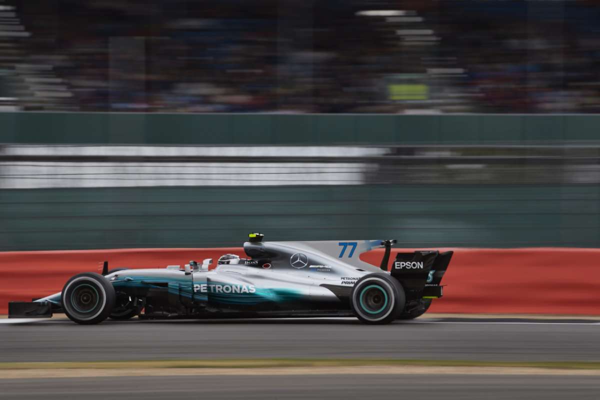 Bottas öt helyes rajtbüntetést kapott váltócsere miatt