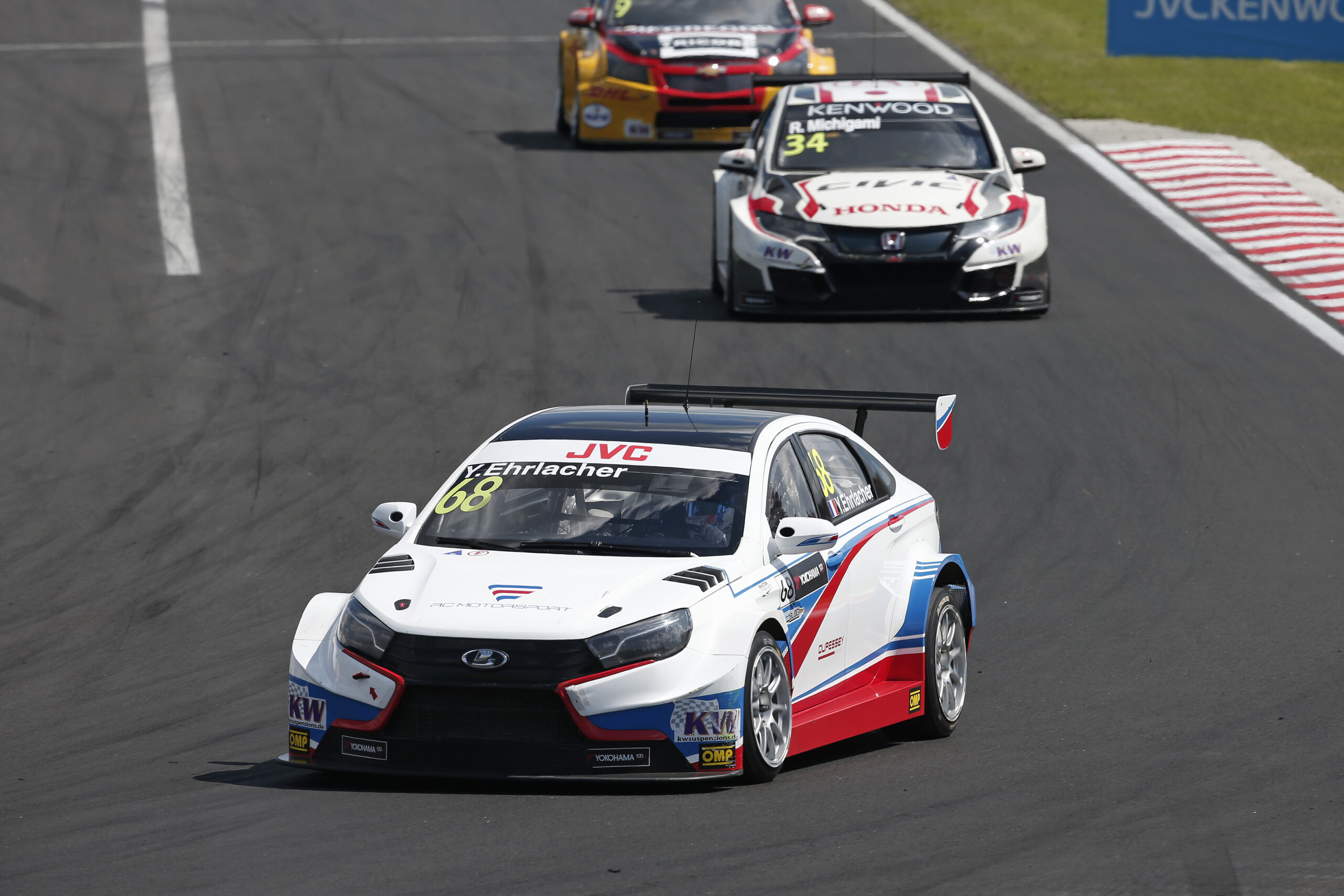 Visszatér a harmadik Lada