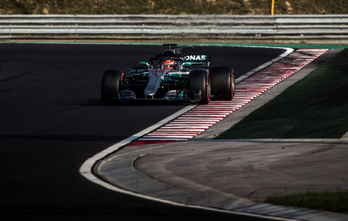 Mercedes, Halo