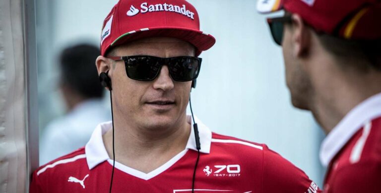 Kimi Räikkönen énekelve köszöntötte az újévet