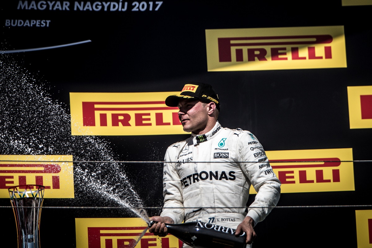 Bottas világbajnoki címet és új szerződést akar
