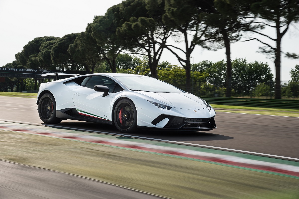 Észrevettétek, hogy volt egy Lamborghini a mezőny végén?