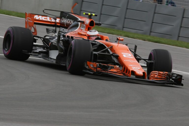 Vandoorne, McLaren