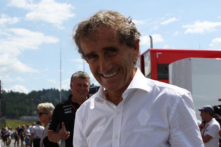 Alain Prost szerint a Renault-nak megérte kockáztatni Sainz-al