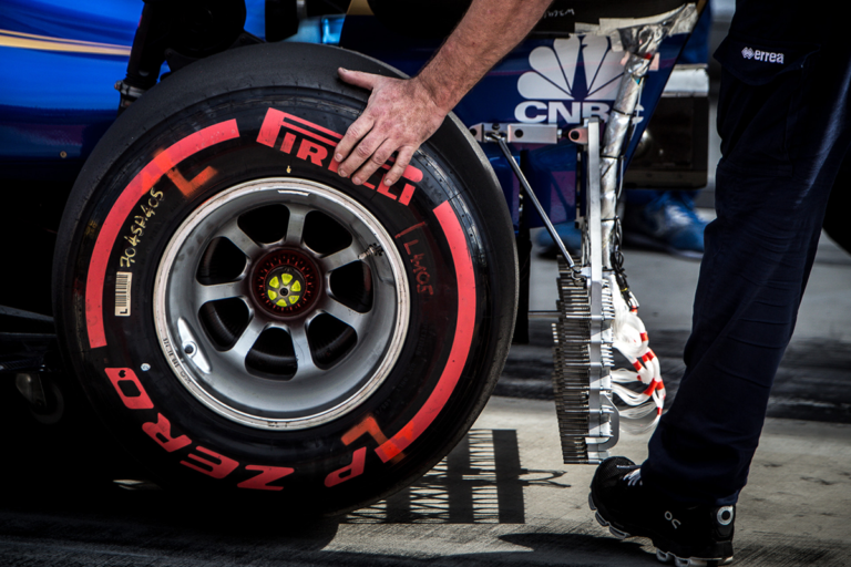 A Pirelli az ultra lágynál puhább gumit ígér 2018-ra