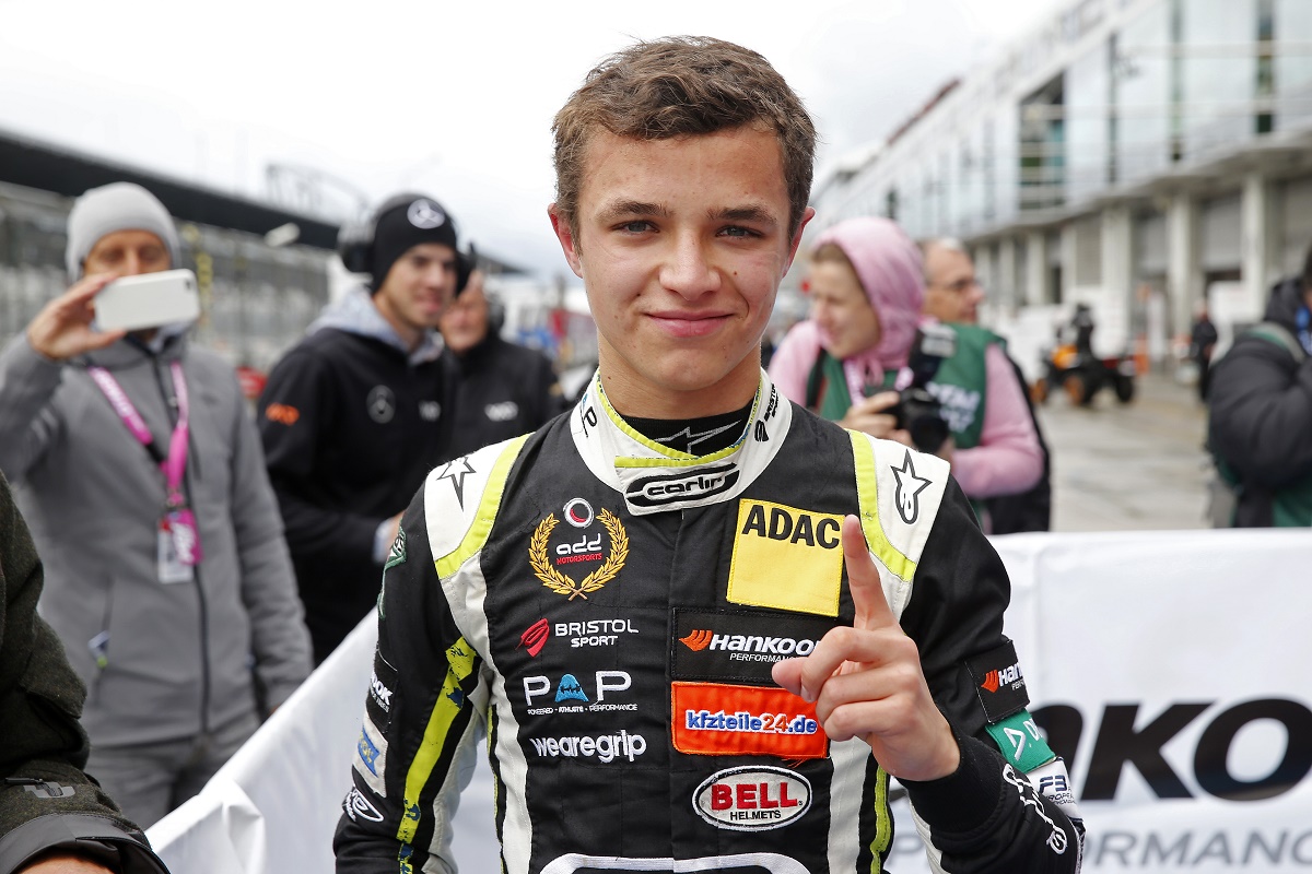 Lando Norris tovább növelte előnyét vasárnap