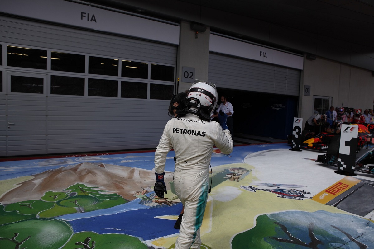 Hivatalos: Marad a Mercedesnél Valtteri Bottas 2018-ban is!