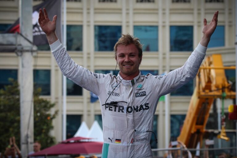Rosberg odateszi magát: Lengyelországban járt, hogy Kubica visszatérését segítse