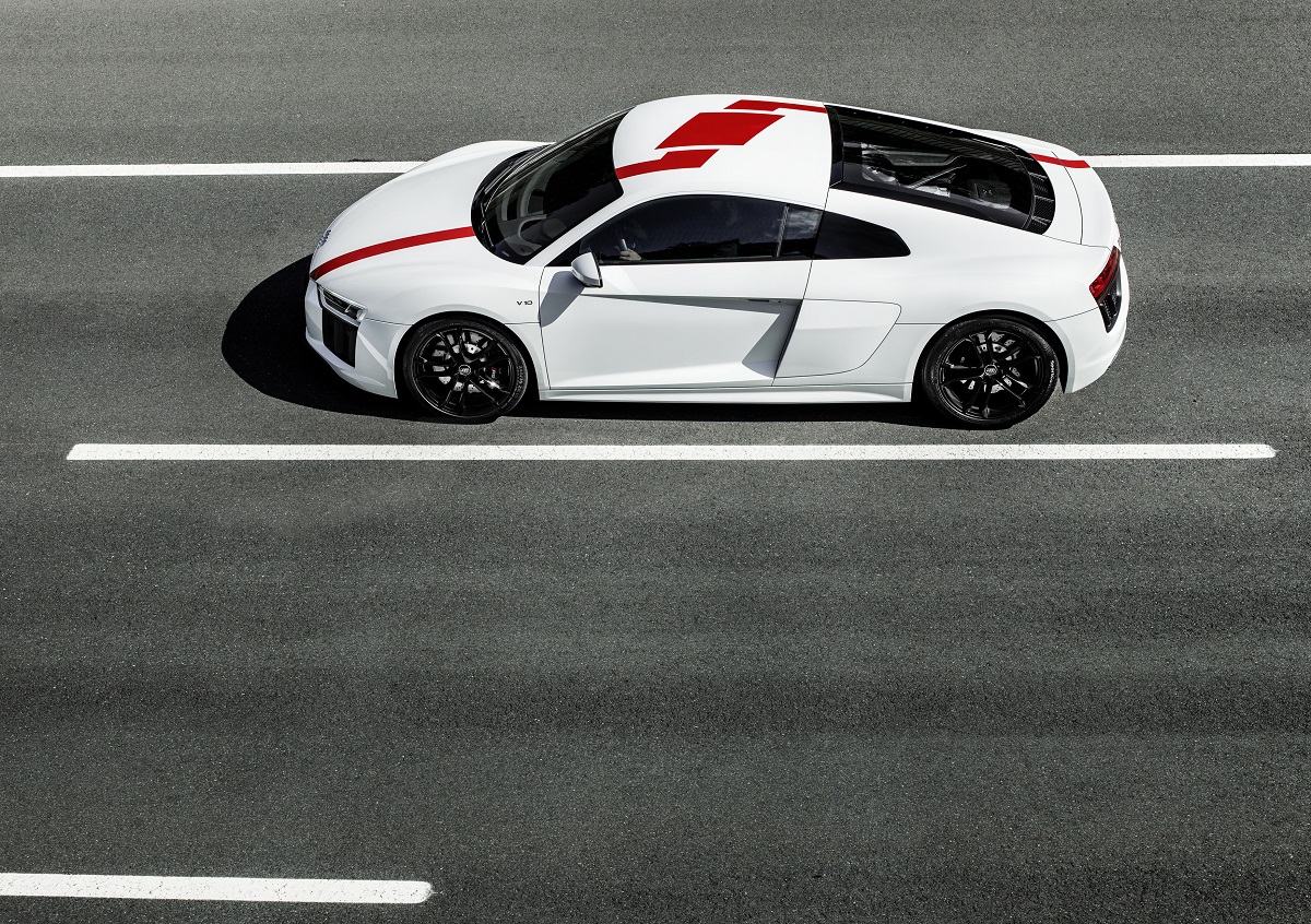 Színtiszta vezetési élmény: az új Audi R8 V10 RWS