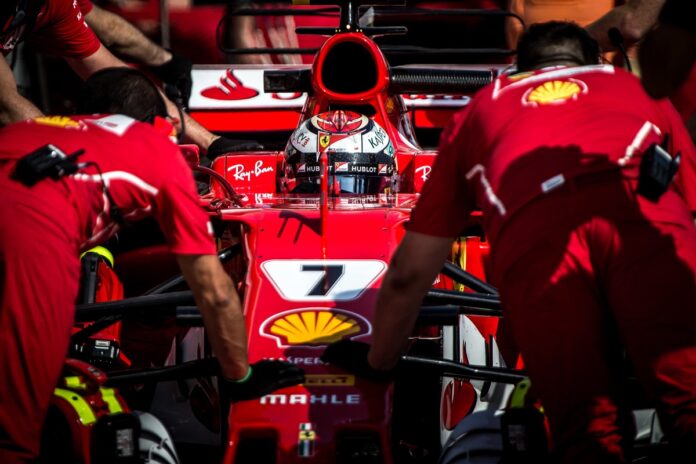 Kimi Räikkönen, Raikkonen, szimulátor. Robin Räikkönen