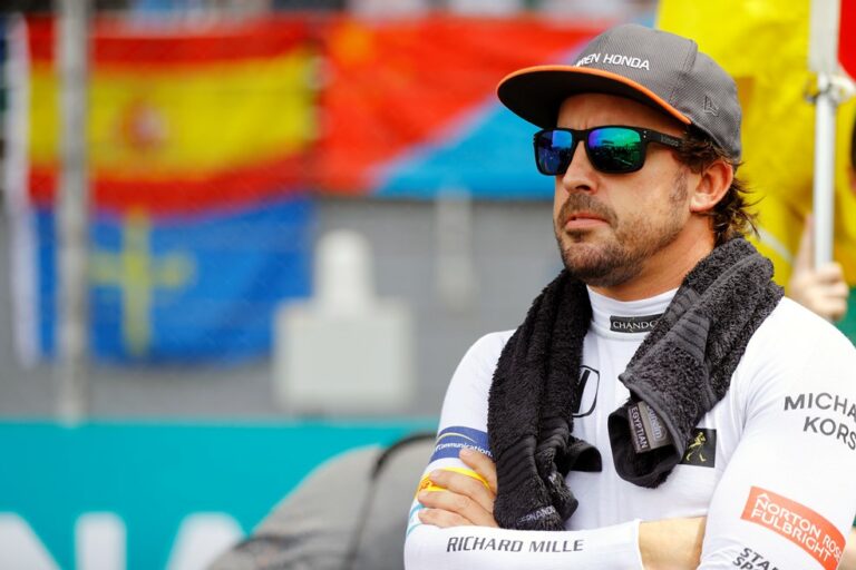 Alonso: Mindenki Magnussen ellen van