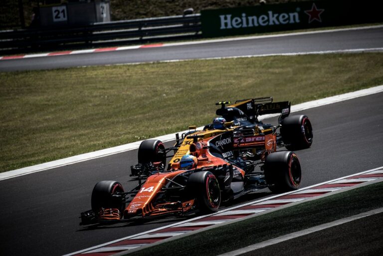 McLaren, Renault