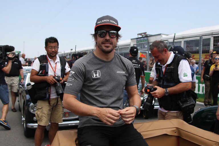 Lando Norris Fernando Alonso csapattársa lesz