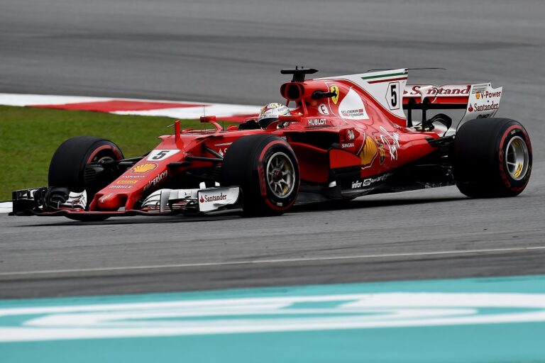Sebastian Vettel lett a nap versenyzője