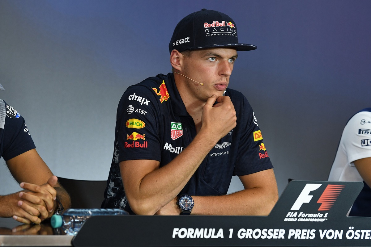 Verstappen megtévesztő viselkedése a stratégiai megbeszéléseken