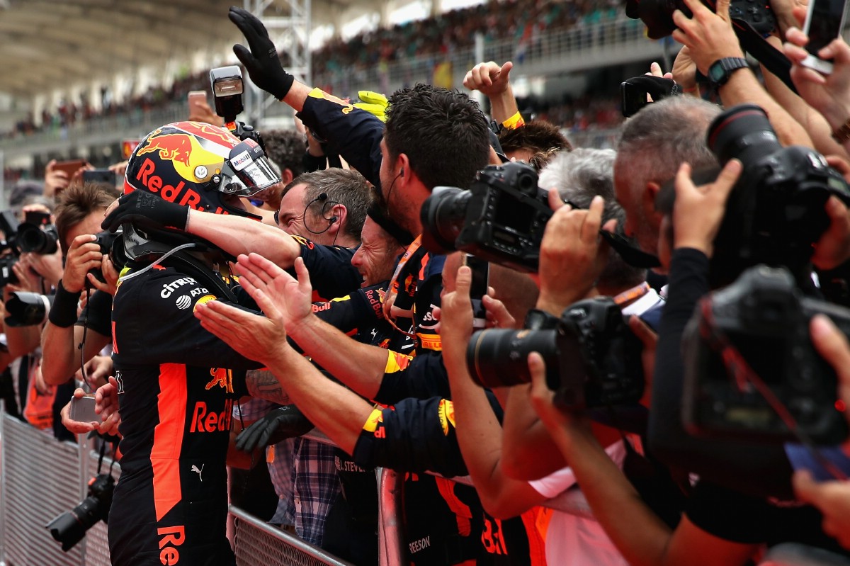 Malajziai Nagydíj – Verstappen nyert, Hamilton előnye nőtt az összetettben