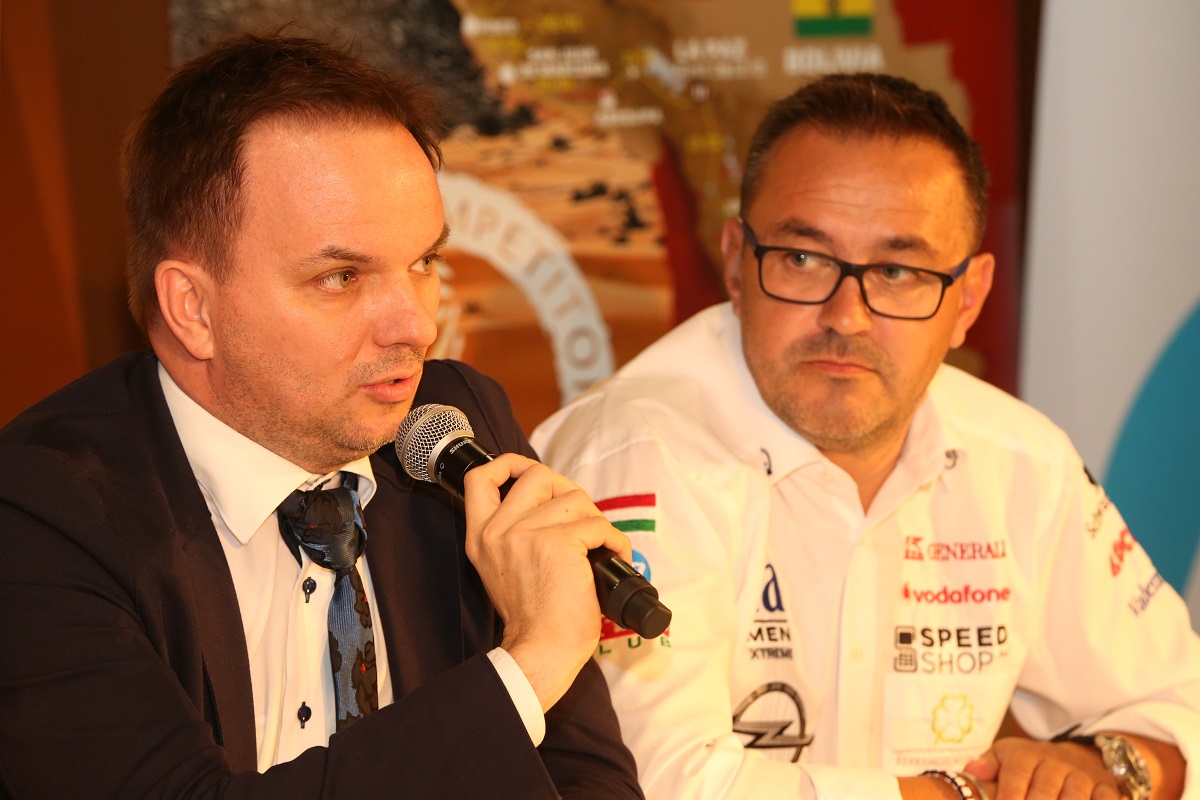 Szalayék rajthoz állnak a 40. Dakar-ralin!