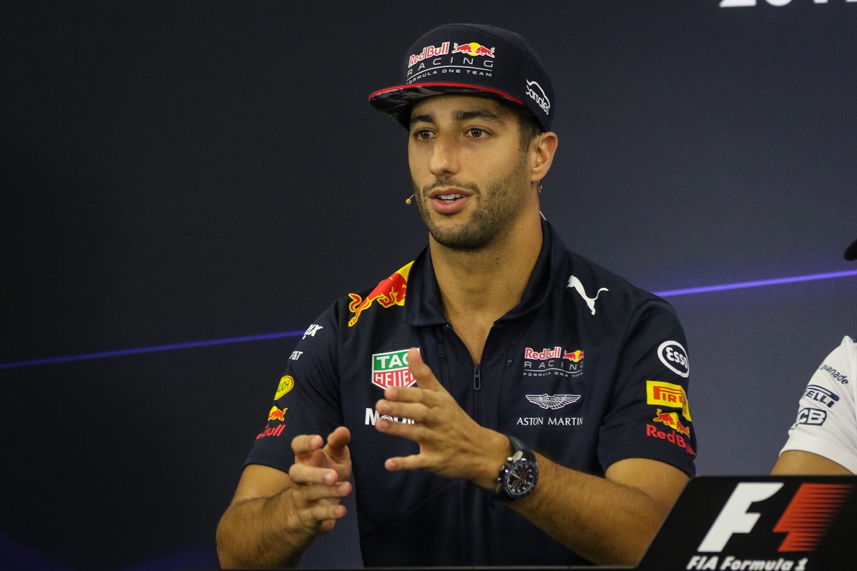 Ricciardo élvezi, hogy most először maga dönthet sorsáról