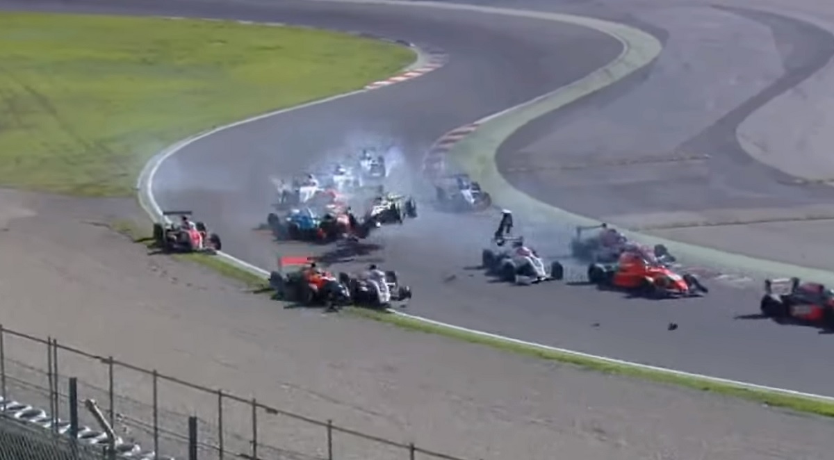 Egymás hegyén-hátán landoltak a versenyzők