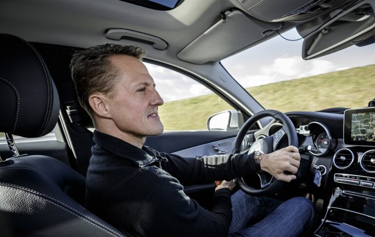 Eladásra kerül Schumacher első Forma-1-es autója!