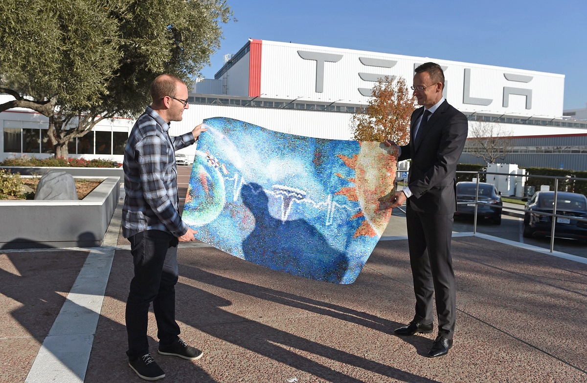 Tesla szupertöltő-állomások jönnek létre Magyarországon