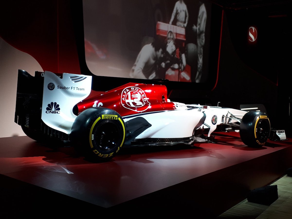 Új logóját és koncepciós 2018-as festését is felfedte a Sauber (Frissítve)