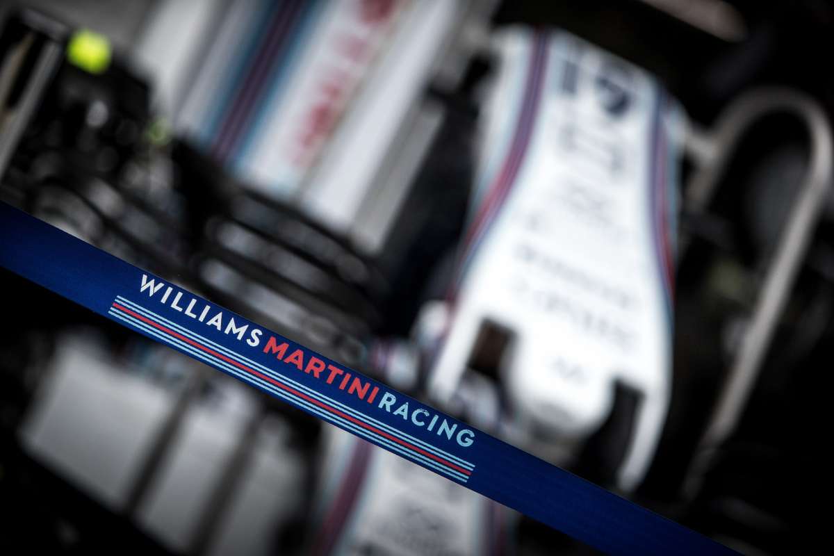 A Williams a teljesítmény miatt döntött Sirotkin mellett