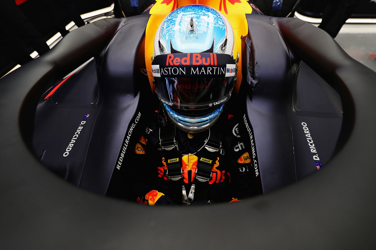 Barcelona teszt 1. nap: Ricciardo zárt az élen