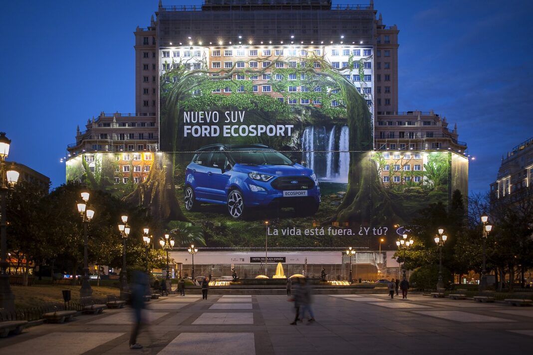 Ford Világ legnagyobb óriásplakátja