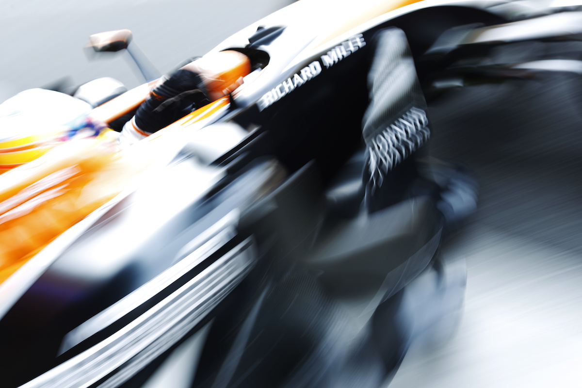 „Kémfotón” a McLaren MCL33!