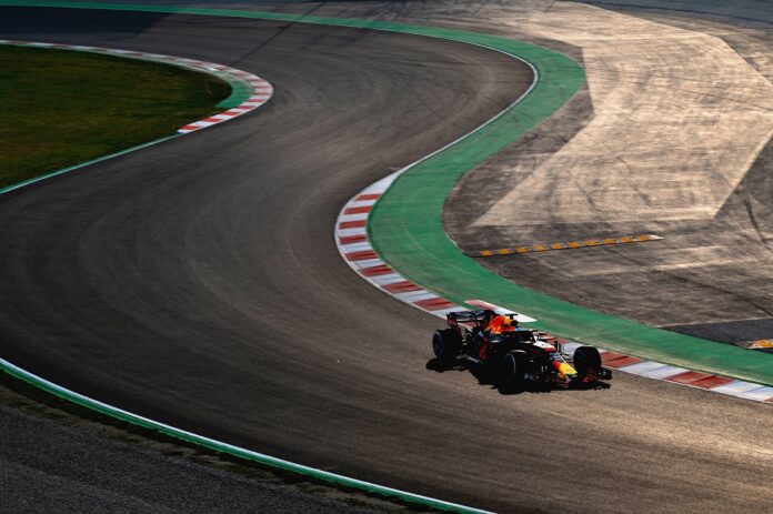 Red Bull, Barcelona, havazás