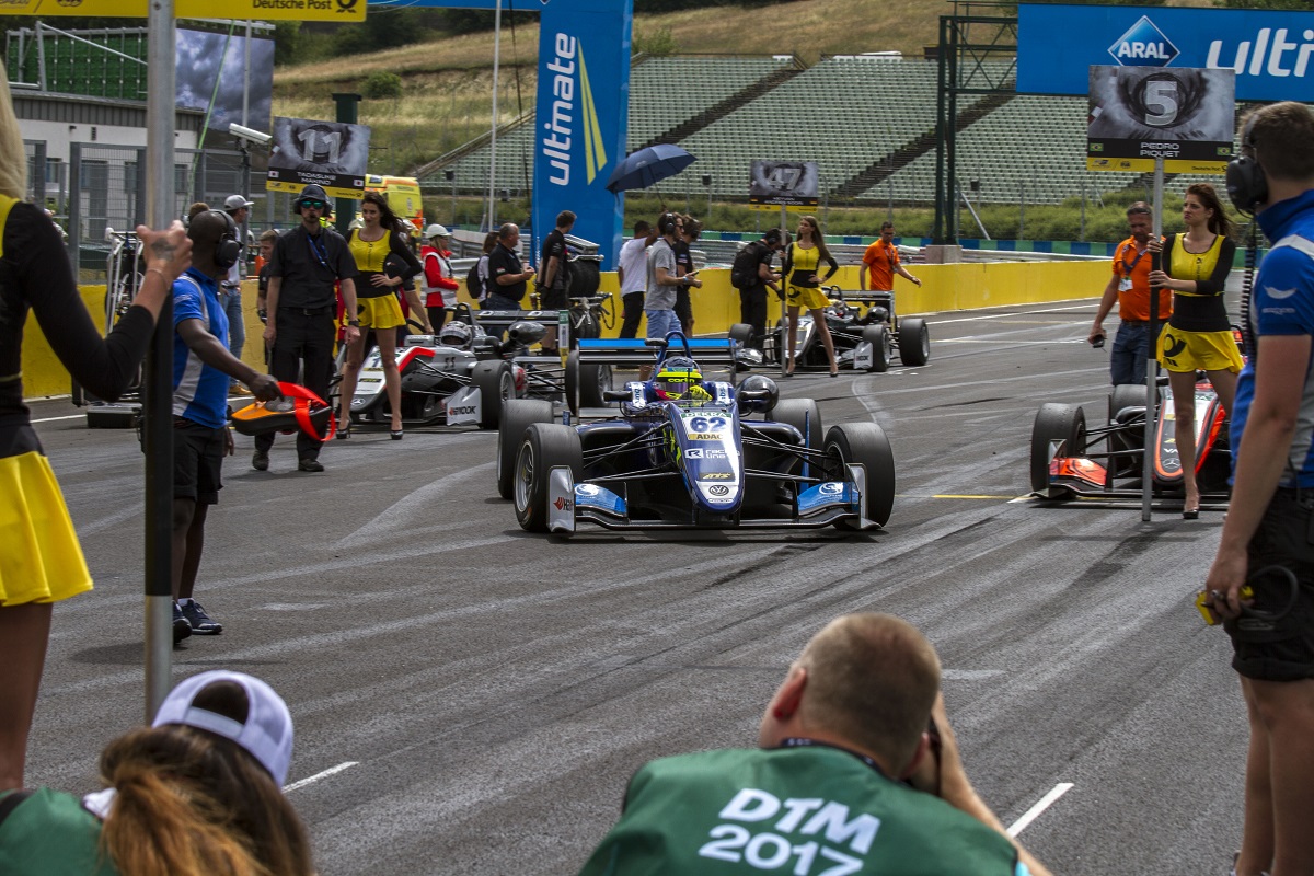 Habsburg a Carlin színeiben tér vissza a Formula 3-as Európa-bajnokságba