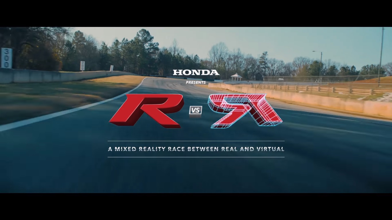 Virtuális Honda Civic Type R egy igazi ellen ugyanazon pályán egy időben!