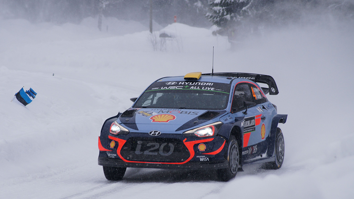 Három Hyundai pilóta az élen a pénteki nap után