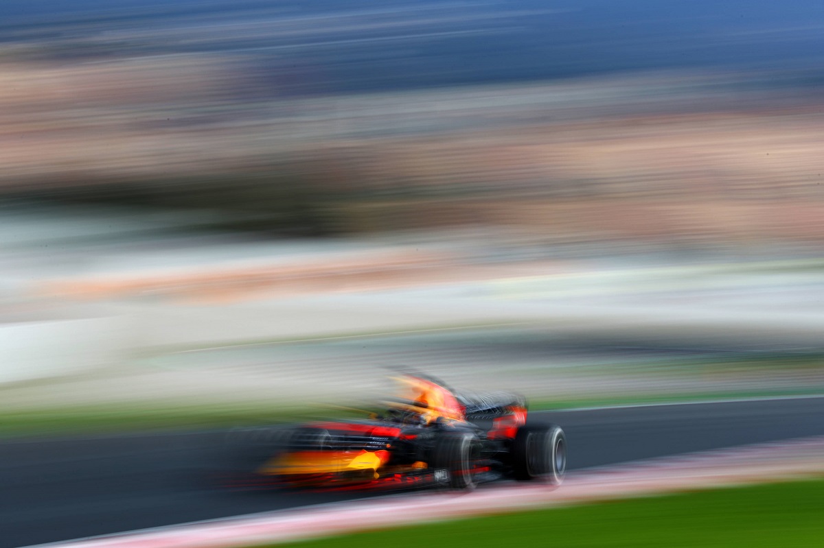 A Red Bull marad még Barcelonában egy napot, filmezni