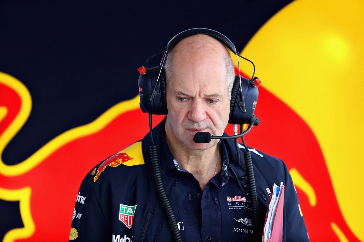 Newey marad a Red Bullnál