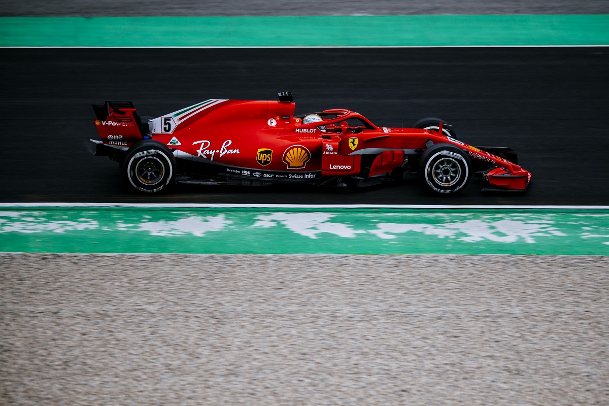 Barcelona teszt II/1. nap: Vettel a leggyorsabb, a McLaren kétszer is megállt
