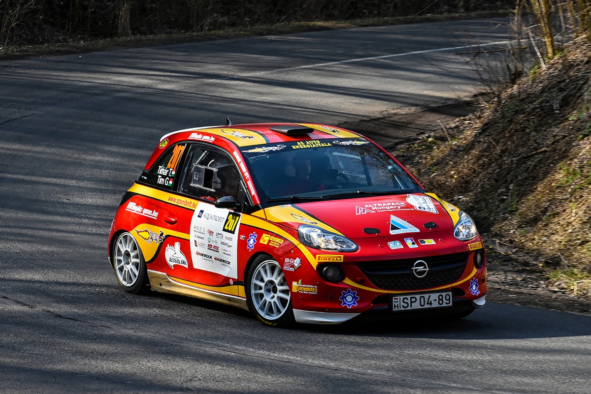 Tim Gábor dobogós hellyel mutatkozott be a Rallye2-ben