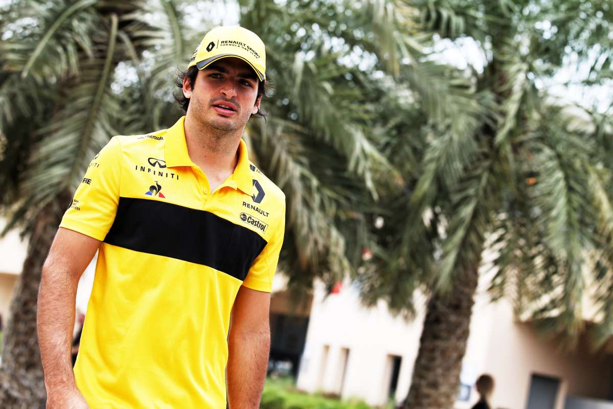 Sainz is képben van a Mercedesnél